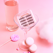 將圖片載入圖庫檢視器 Char. 免膠水假眼睫毛 (白月光 Macaron Kiss)
